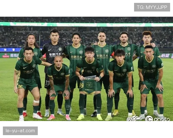 中超争冠白热化：强队实力胶着，关键赛程成胜负手