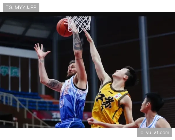 狼堡边路进攻再显威力，战术成功引球迷热议