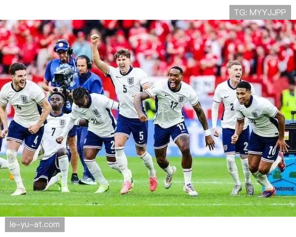 英格兰队积极备战国际赛事，状态回暖信心倍增