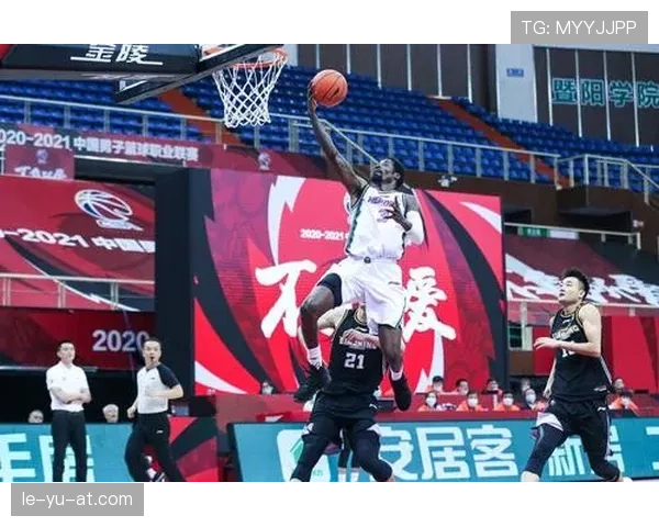 霍村优化阵容结构成效显著，战术升级助力豪取连胜